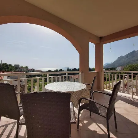 Vila Kristina * Gradac (Split-Dalmatia)