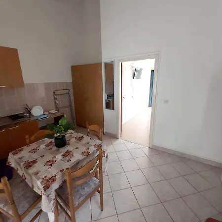 Vila Kristina Apartamento *