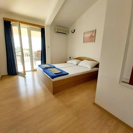 Vila Kristina Apartamento *